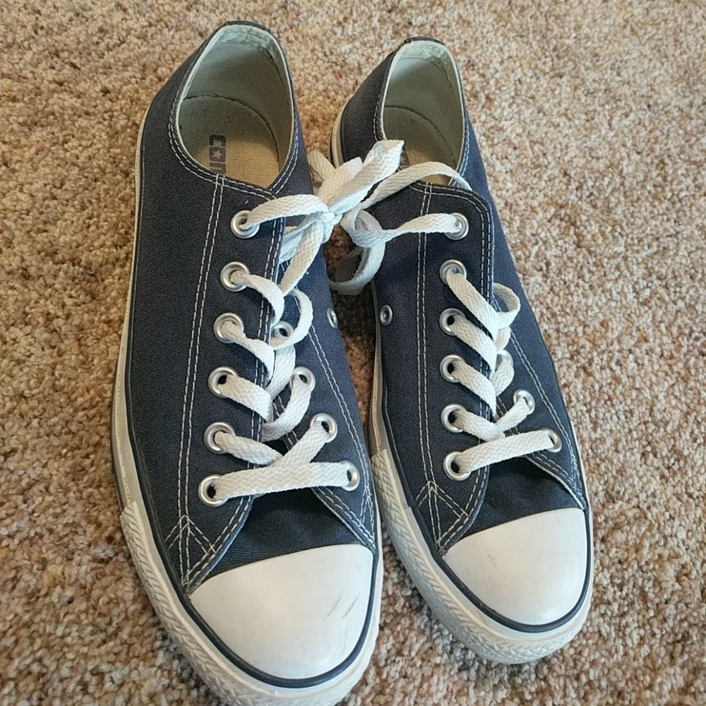 Converse all star tennis shoes